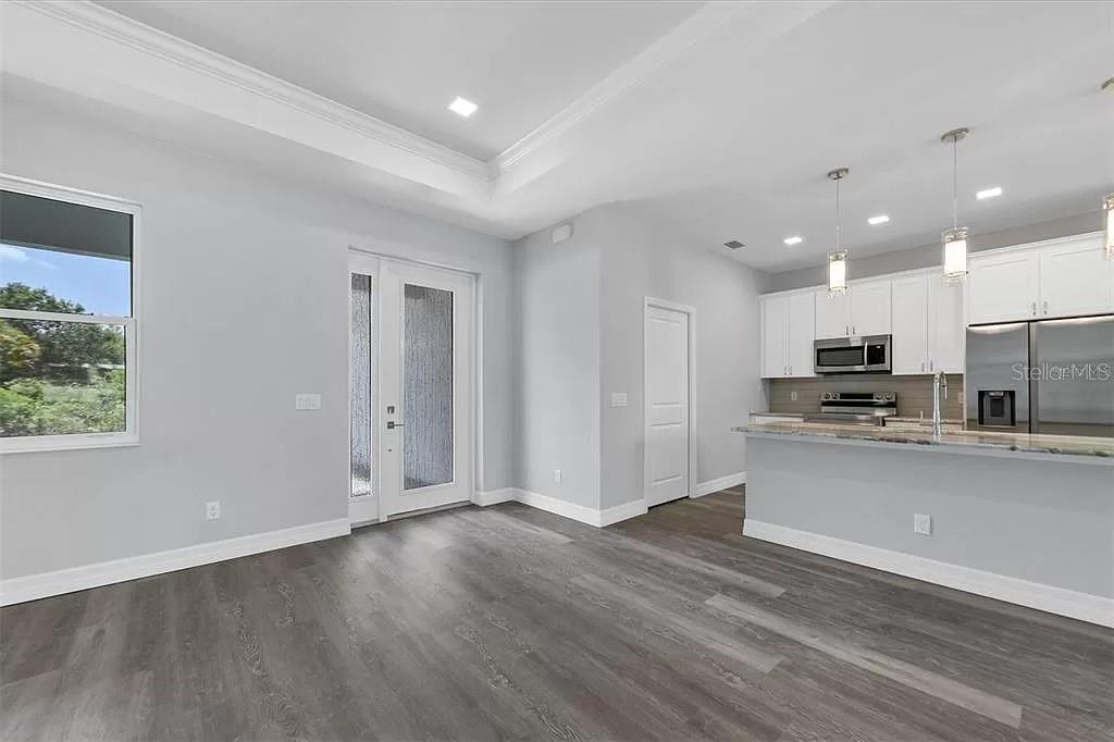 Image 11 of 30 For 12534 Mohican Avenue