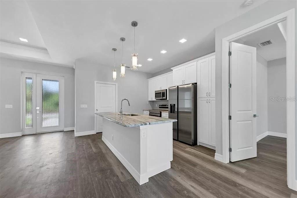 Image 3 of 30 For 12534 Mohican Avenue