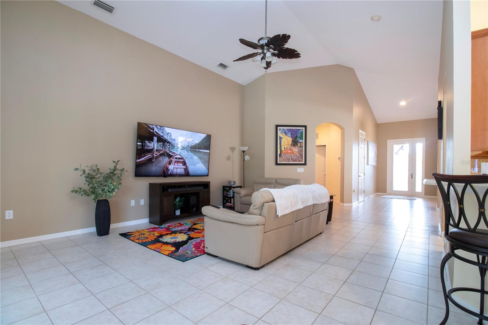 Image 12 of 51 For 275 Dahlia Court