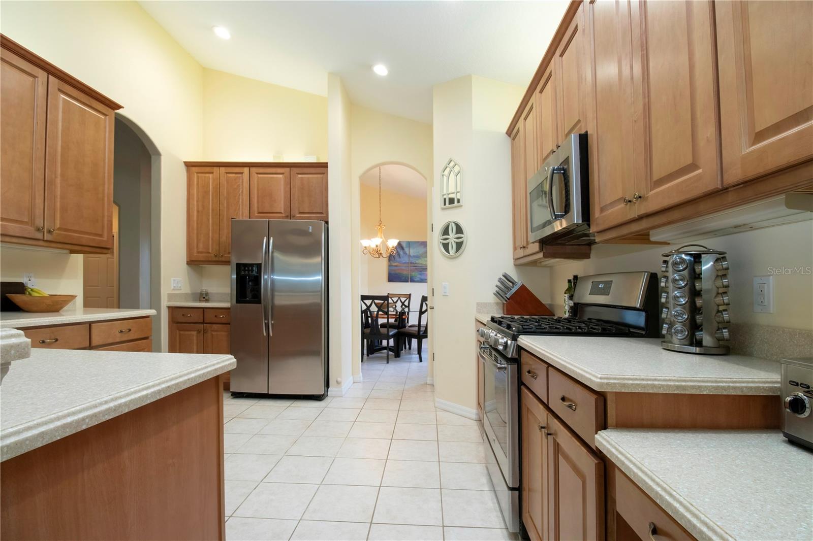 Image 17 of 51 For 275 Dahlia Court