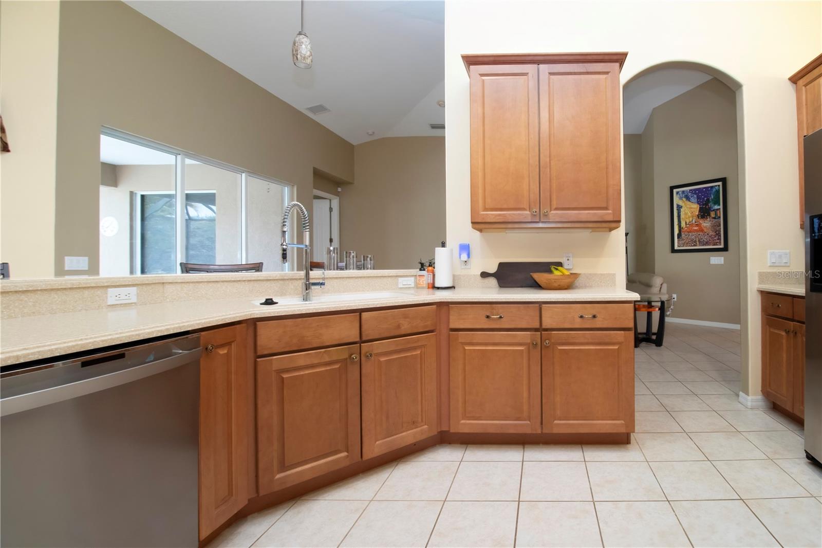 Image 19 of 51 For 275 Dahlia Court