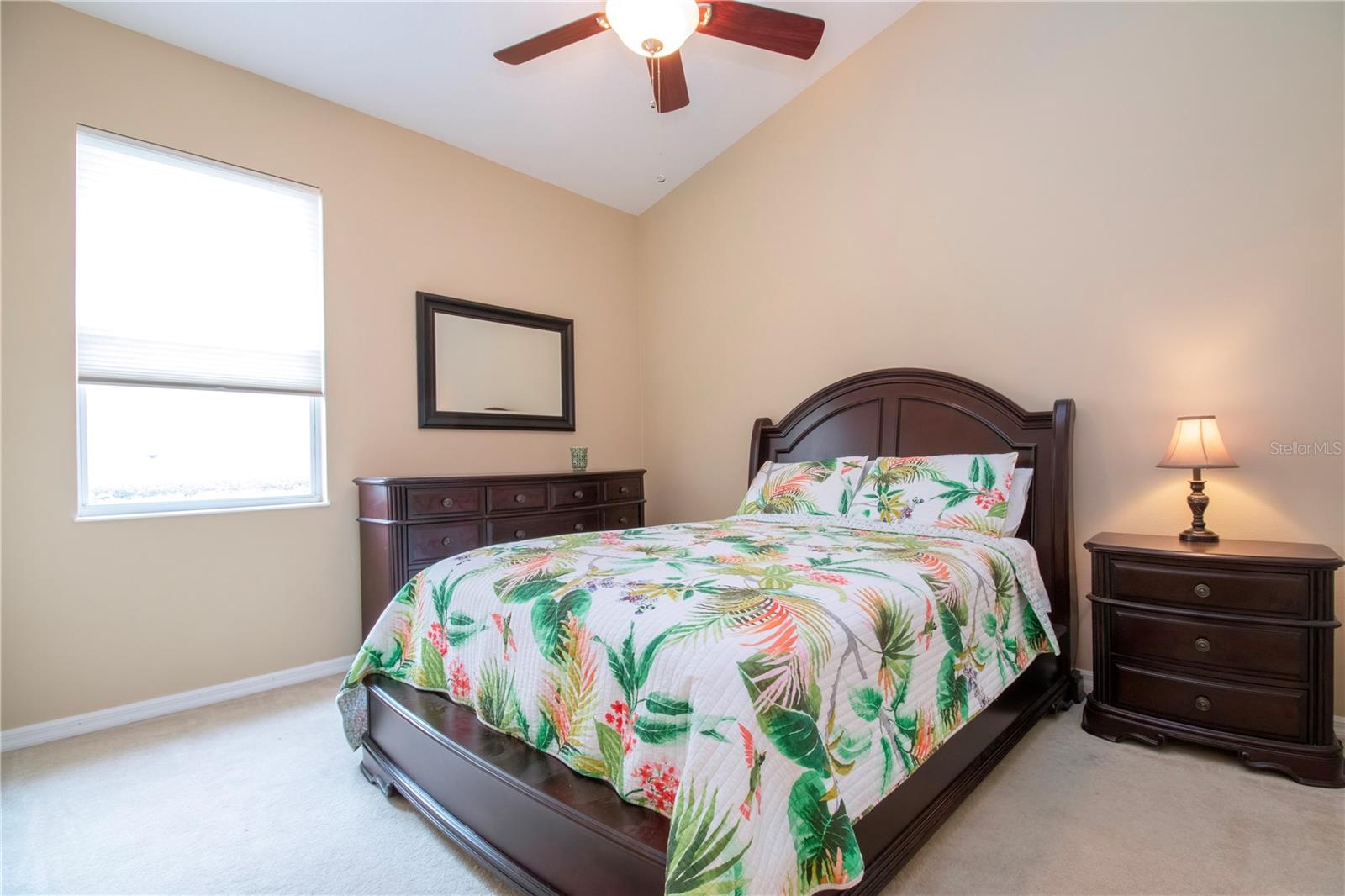 Image 38 of 51 For 275 Dahlia Court