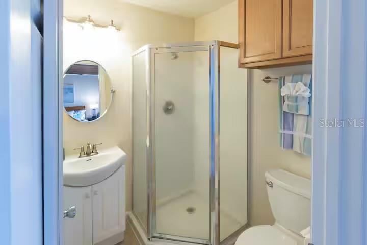 Image 18 of 29 For 2865 Poplar Street