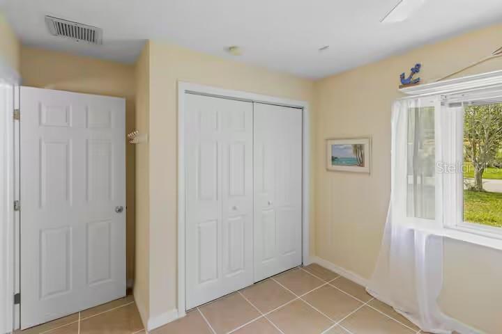 Image 20 of 29 For 2865 Poplar Street