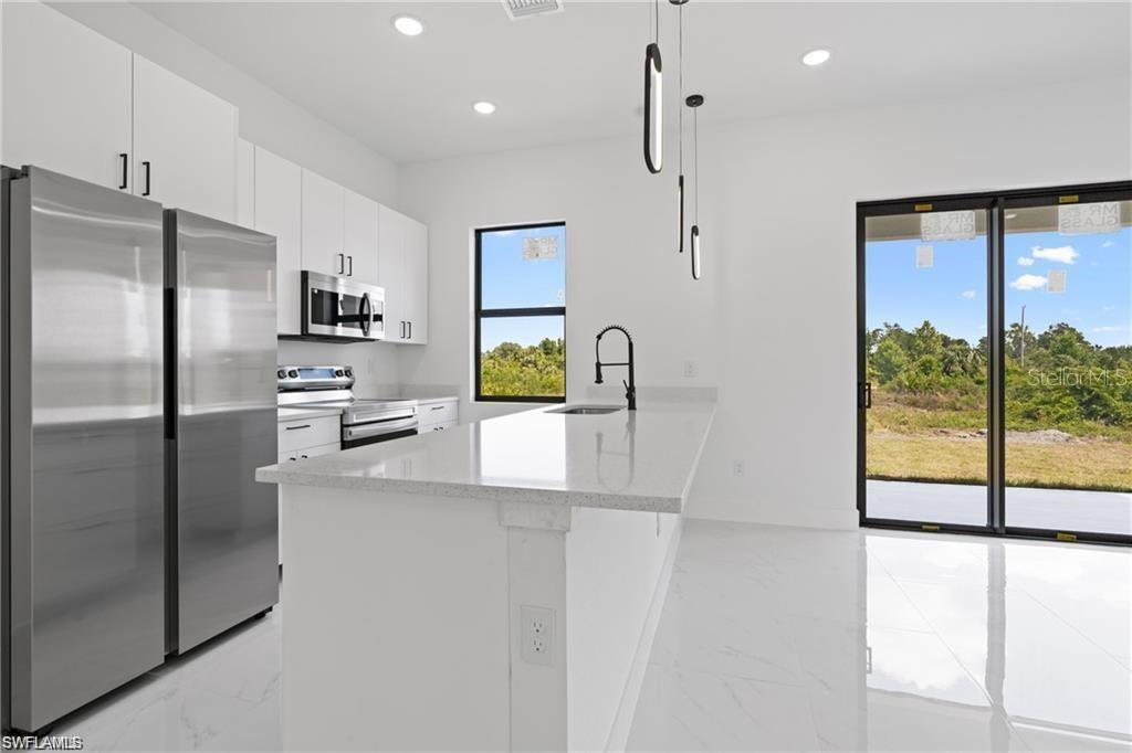 Image 11 of 21 For 3203 Sunshine Boulevard N