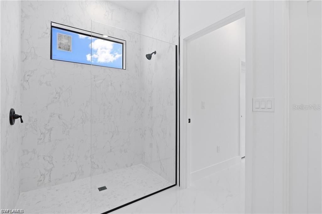Image 16 of 21 For 3203 Sunshine Boulevard N