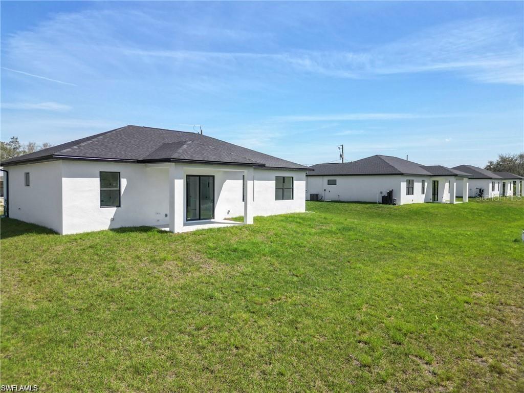 Image 20 of 21 For 3203 Sunshine Boulevard N