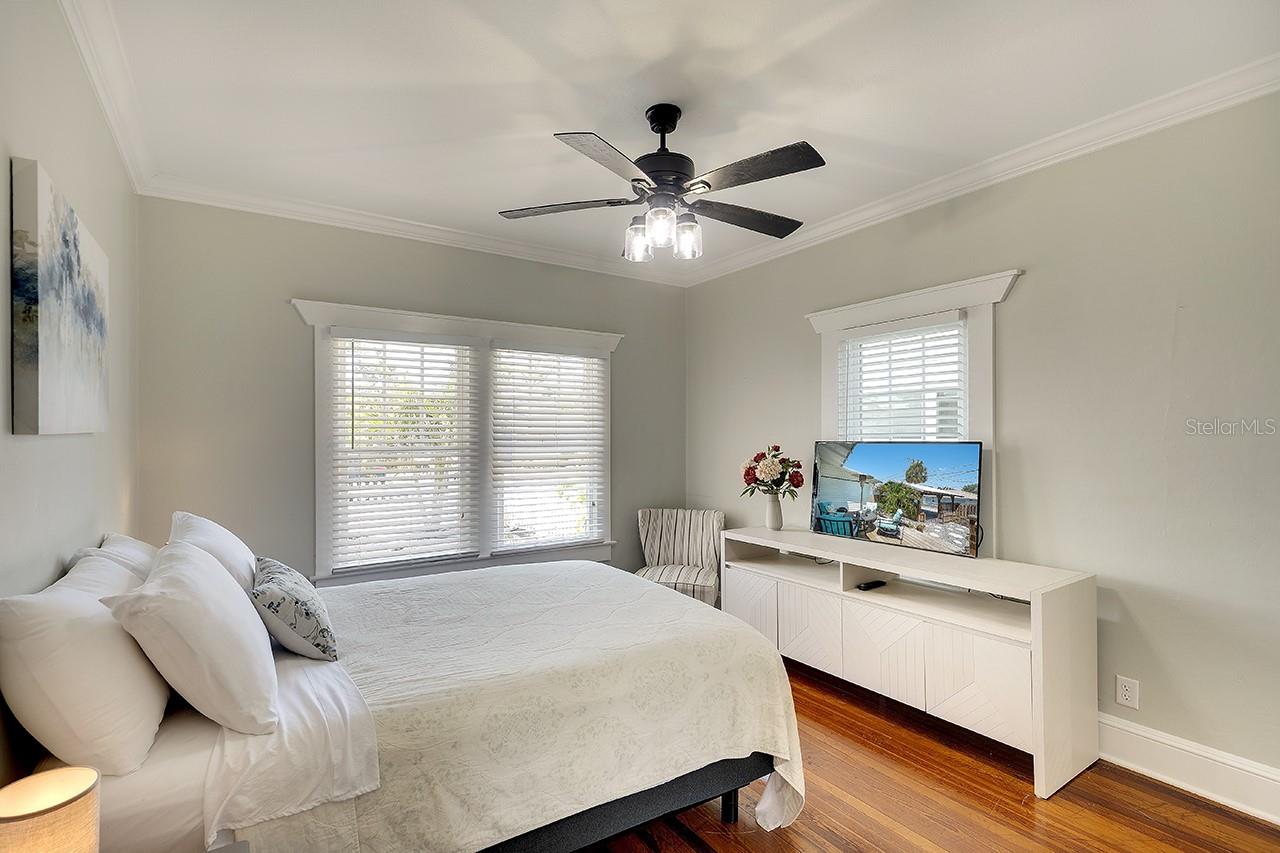 Image 11 of 31 For 1814 6th Avenue W