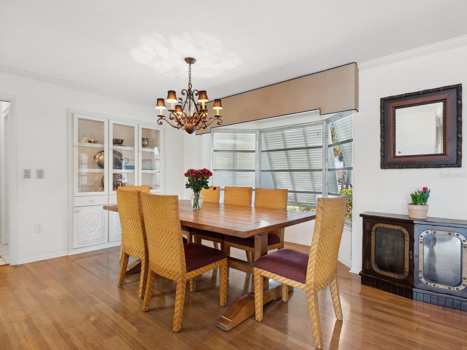 Image 9 of 58 For 1014 Contento Street