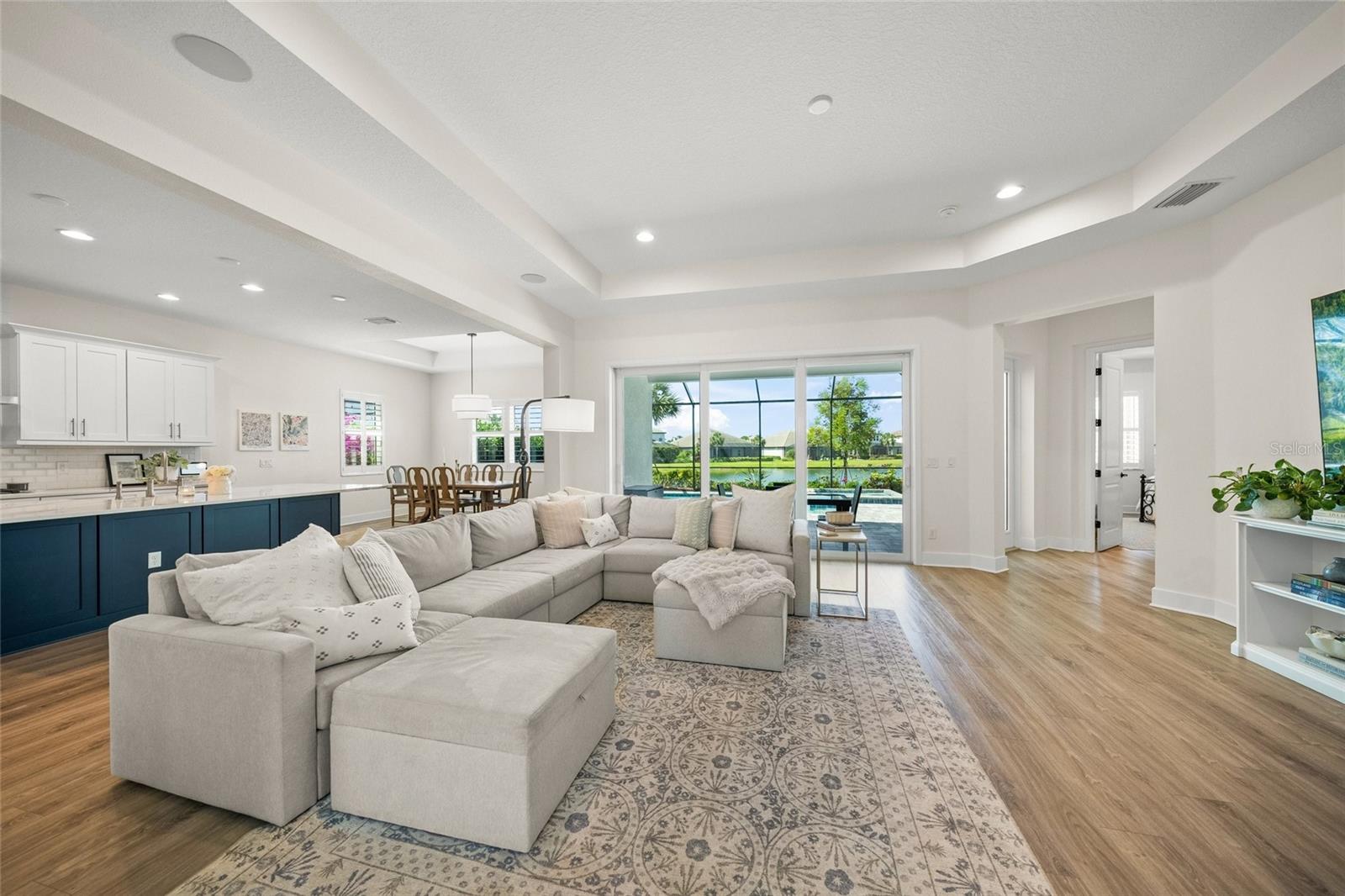 Image 19 of 58 For 6152 Lungo Lago Drive