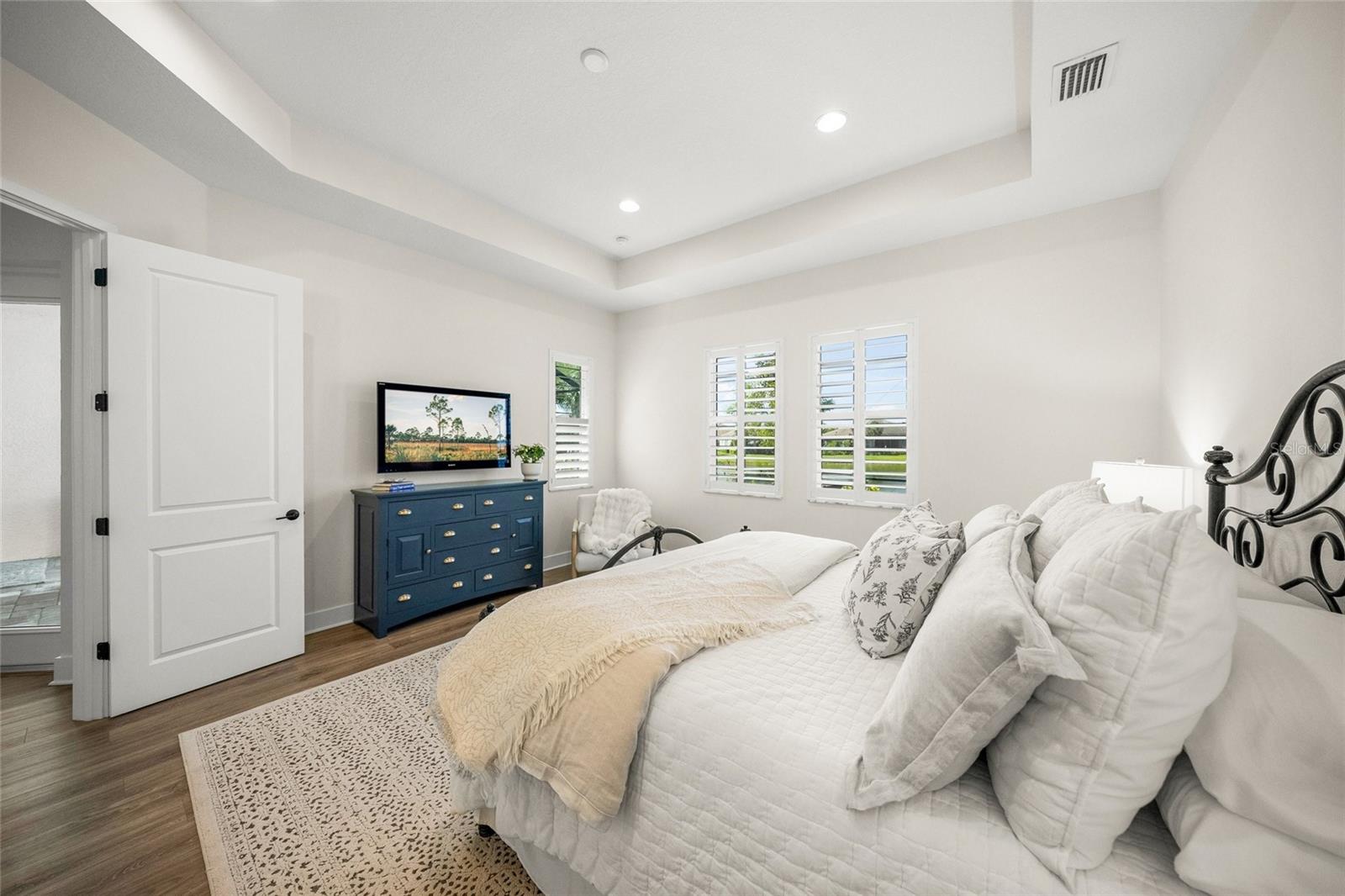 Image 22 of 58 For 6152 Lungo Lago Drive