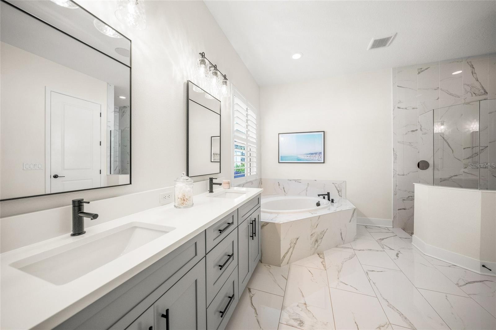 Image 23 of 58 For 6152 Lungo Lago Drive