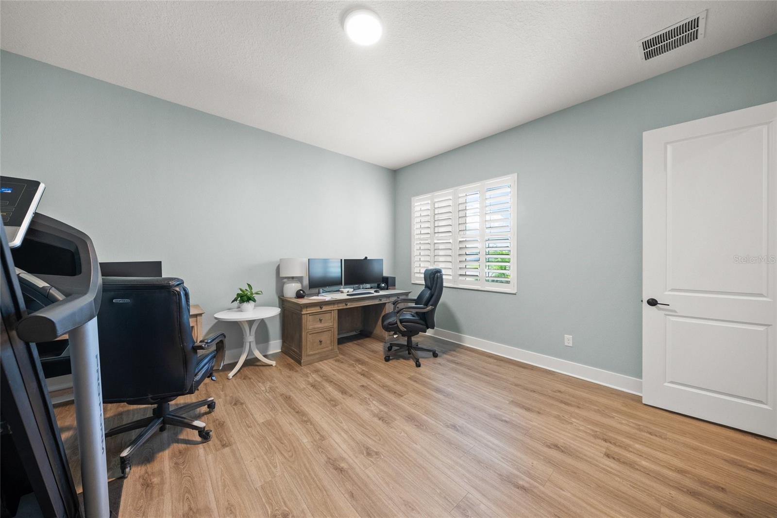 Image 33 of 58 For 6152 Lungo Lago Drive