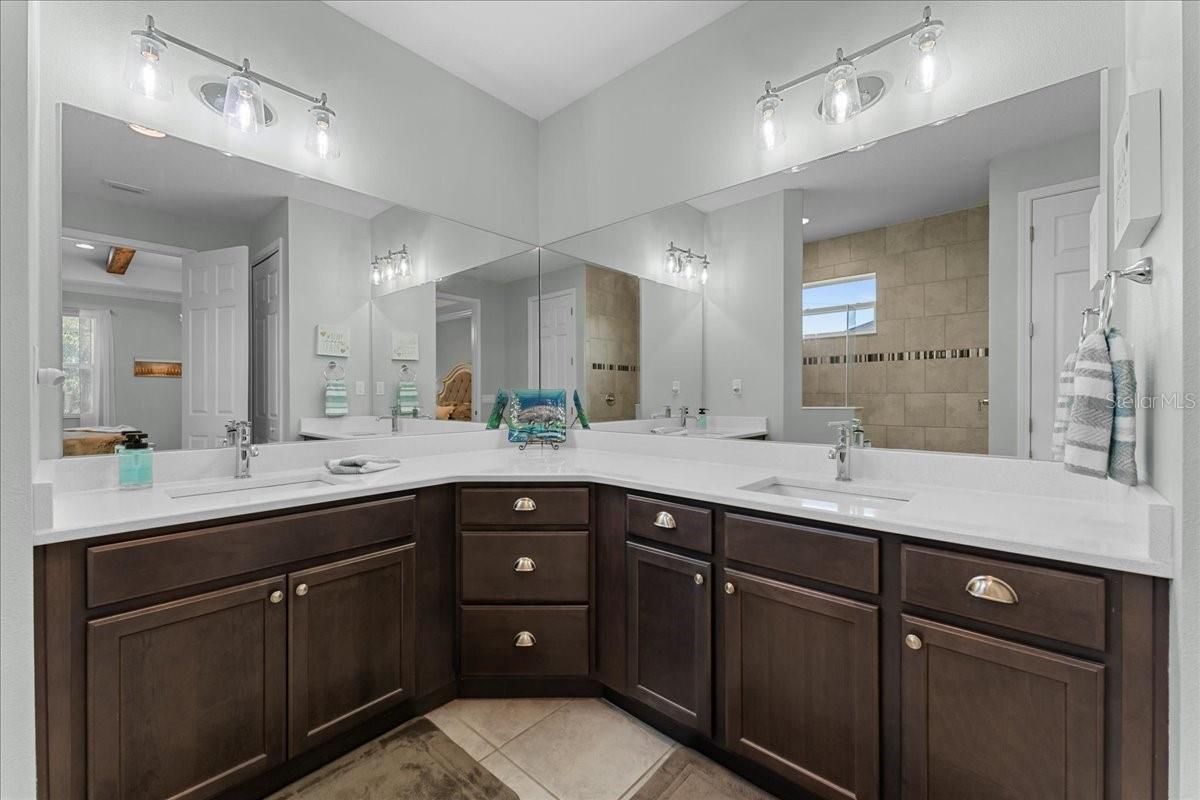 Image 39 of 93 For 4515 Roycroft Terrace