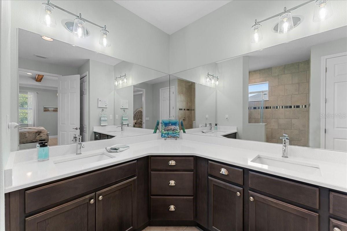 Image 40 of 93 For 4515 Roycroft Terrace