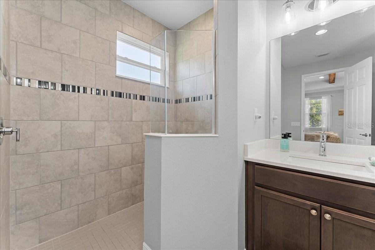 Image 41 of 93 For 4515 Roycroft Terrace