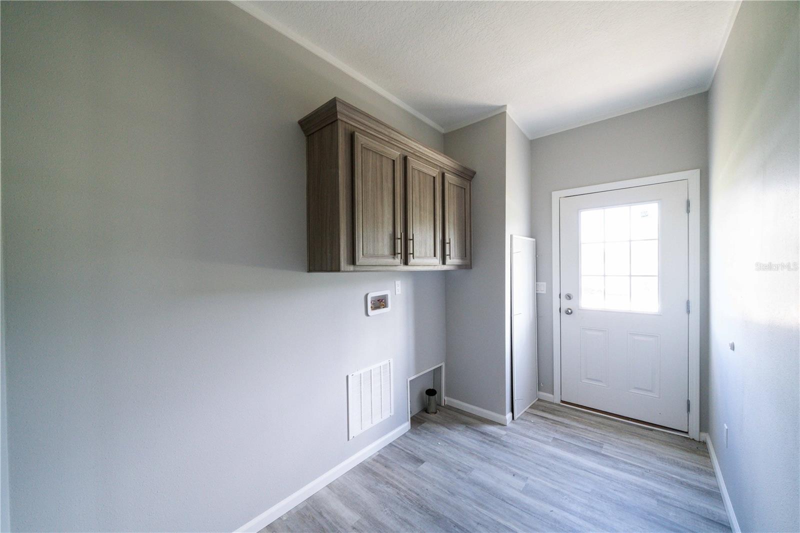 Image 15 of 18 For 8226 Sweden Boulevard