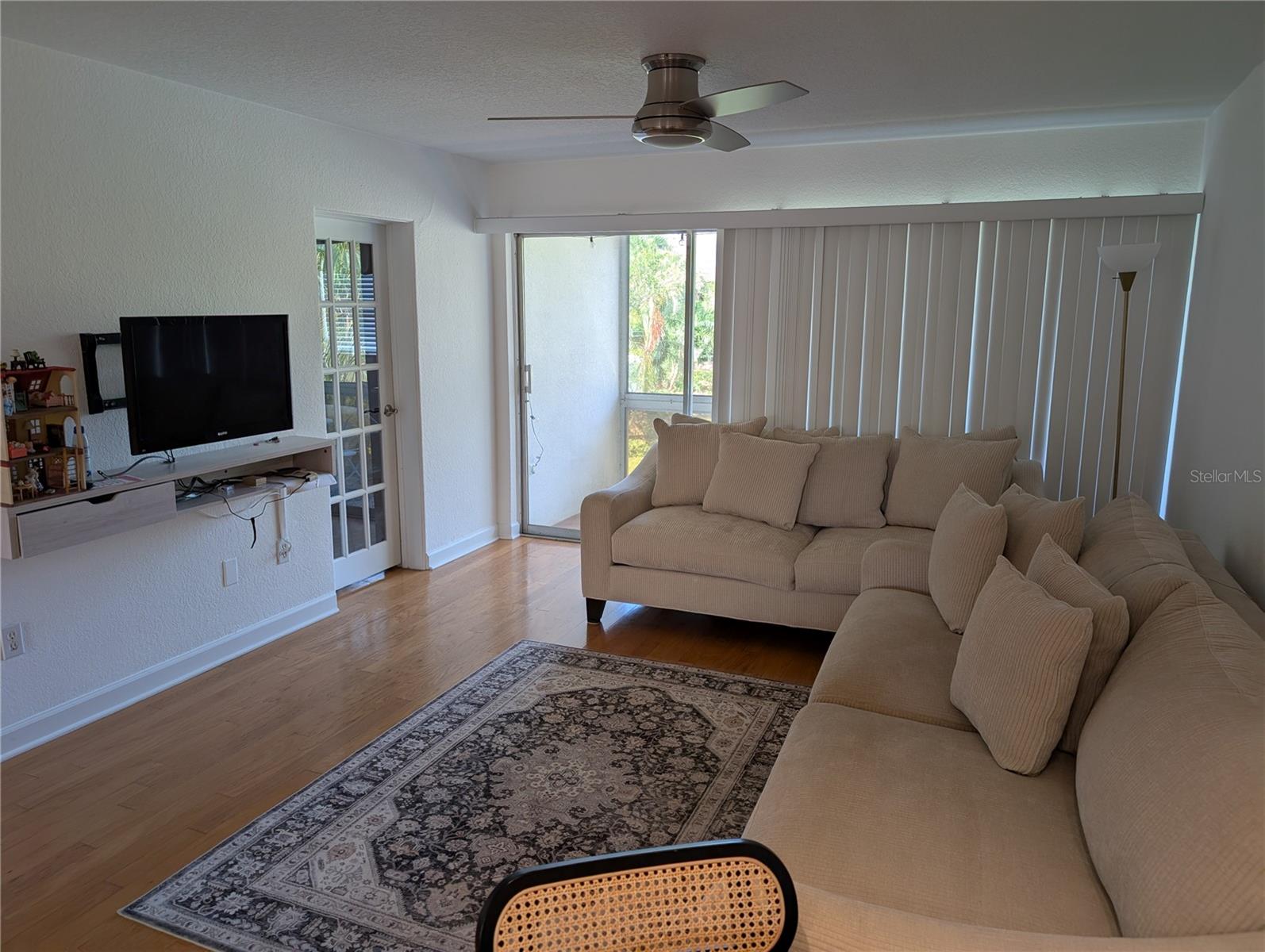 Image 5 of 18 For 2155 Wood Street B9