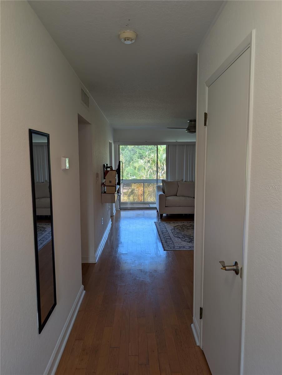 Image 8 of 18 For 2155 Wood Street B9