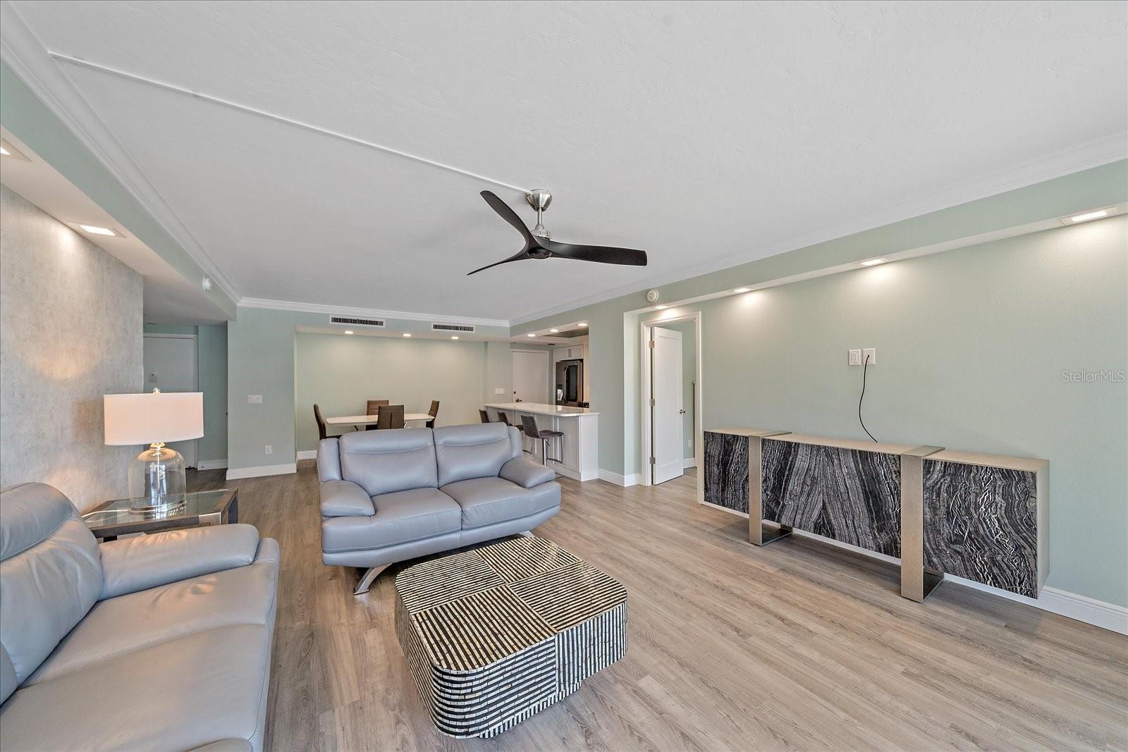 Image 12 of 44 For 1212 Benjamin Franklin Drive 306