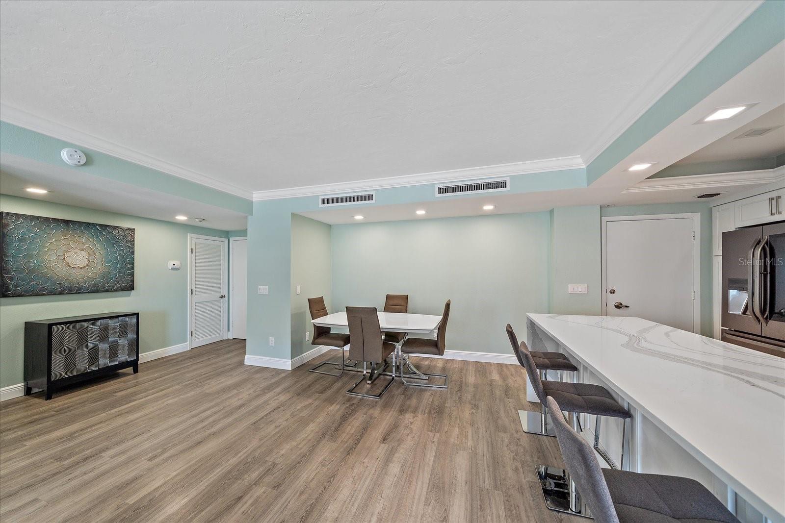 Image 13 of 44 For 1212 Benjamin Franklin Drive 306