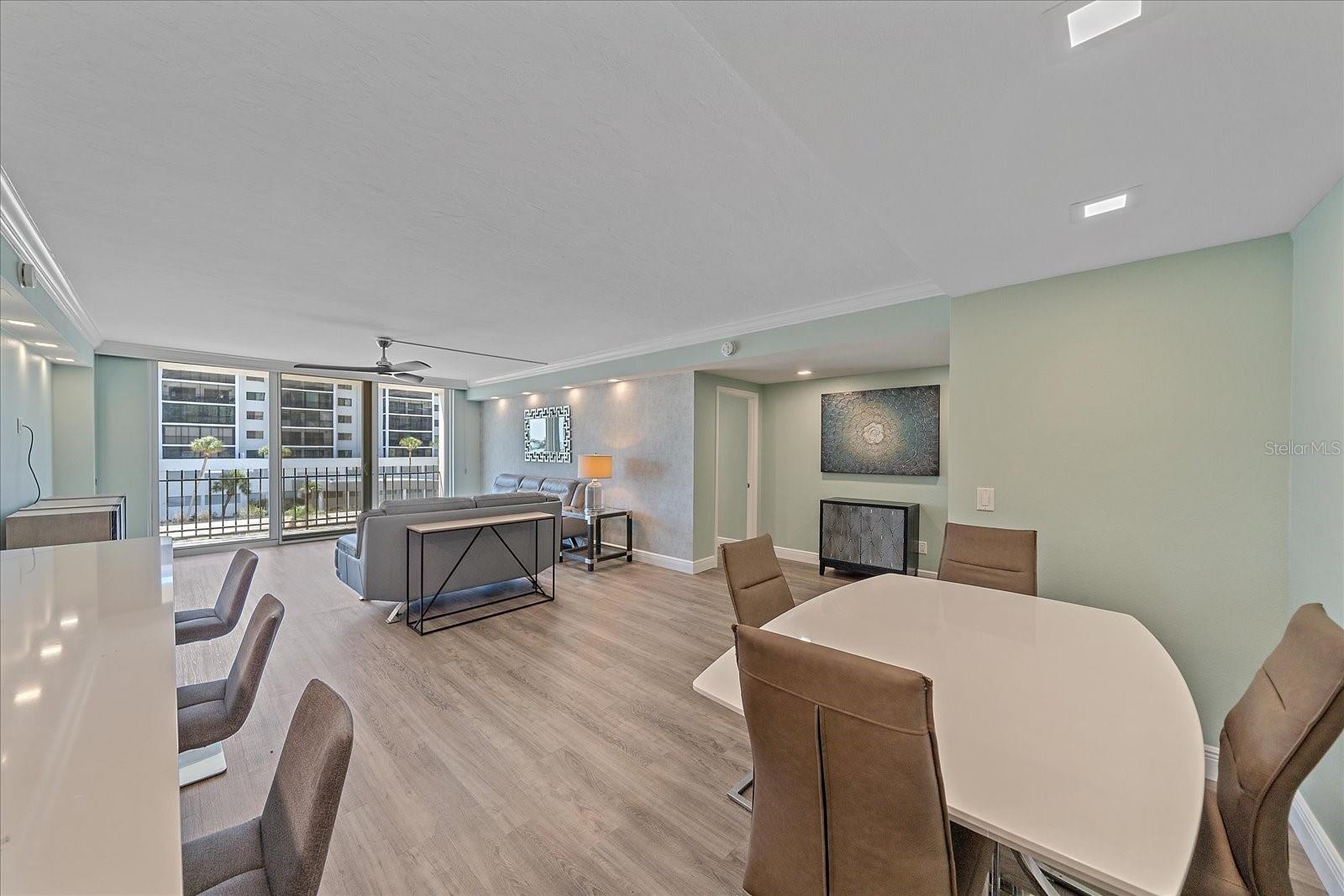 Image 14 of 44 For 1212 Benjamin Franklin Drive 306