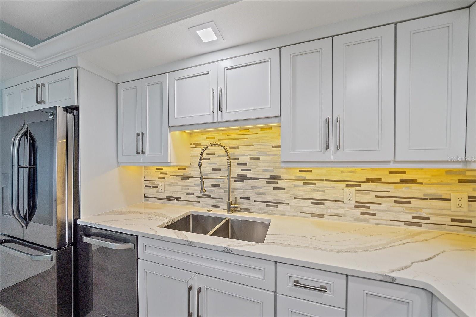 Image 19 of 44 For 1212 Benjamin Franklin Drive 306