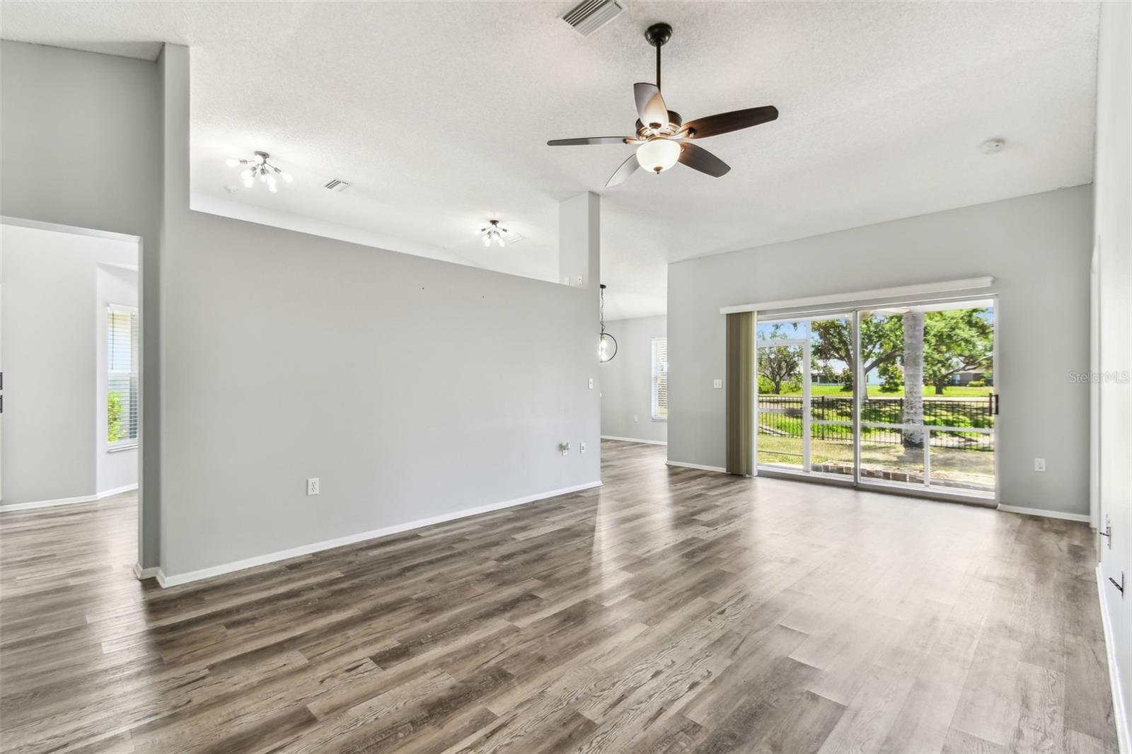 Image 6 of 40 For 4604 9th Avenue E