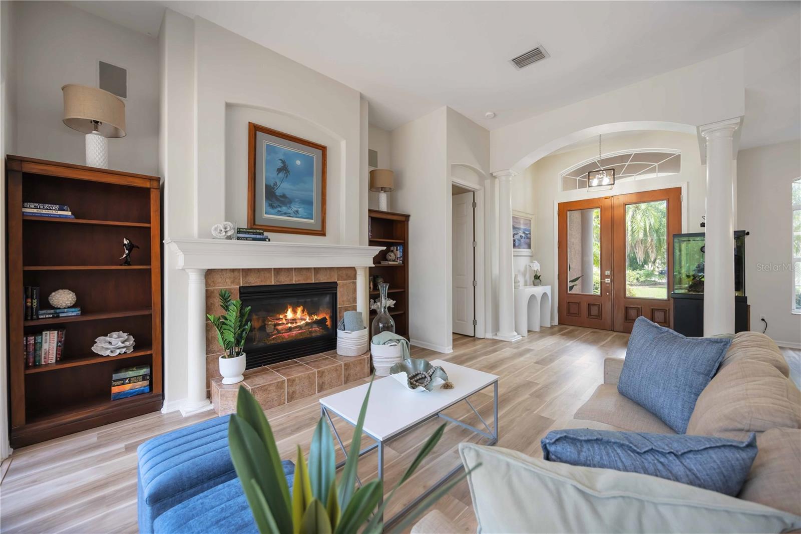 Image 7 of 74 For 9915 Old Hyde Park Place