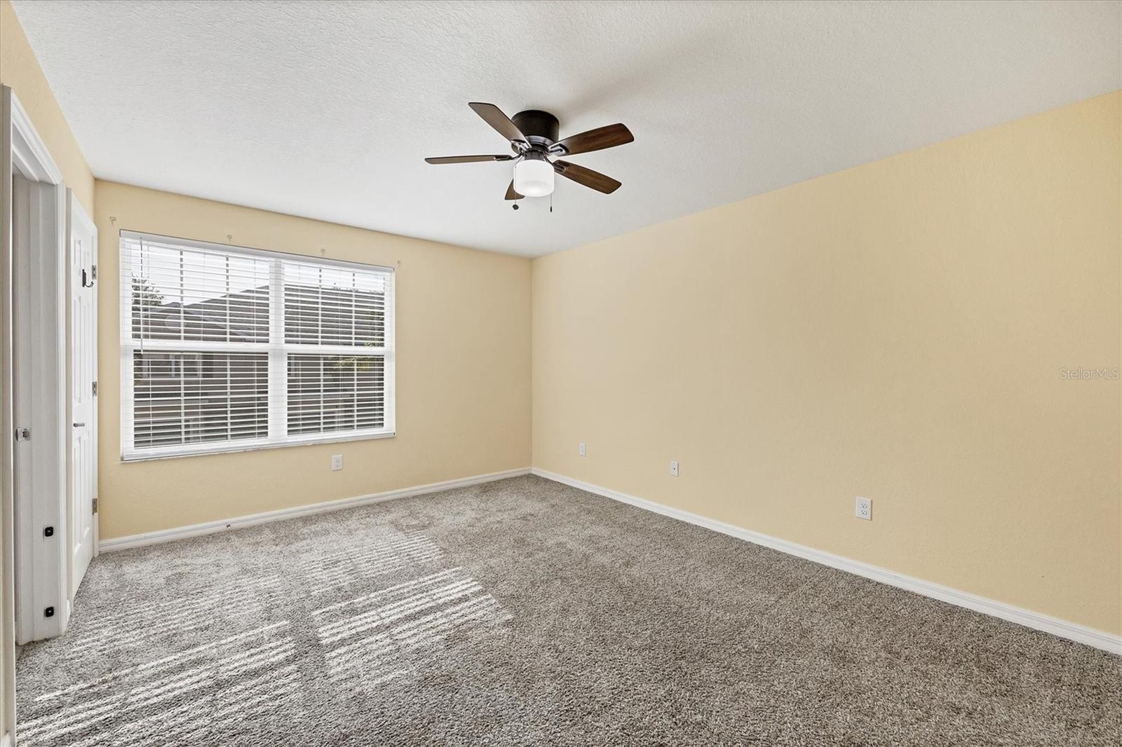Image 11 of 35 For 1033 Grantham Drive
