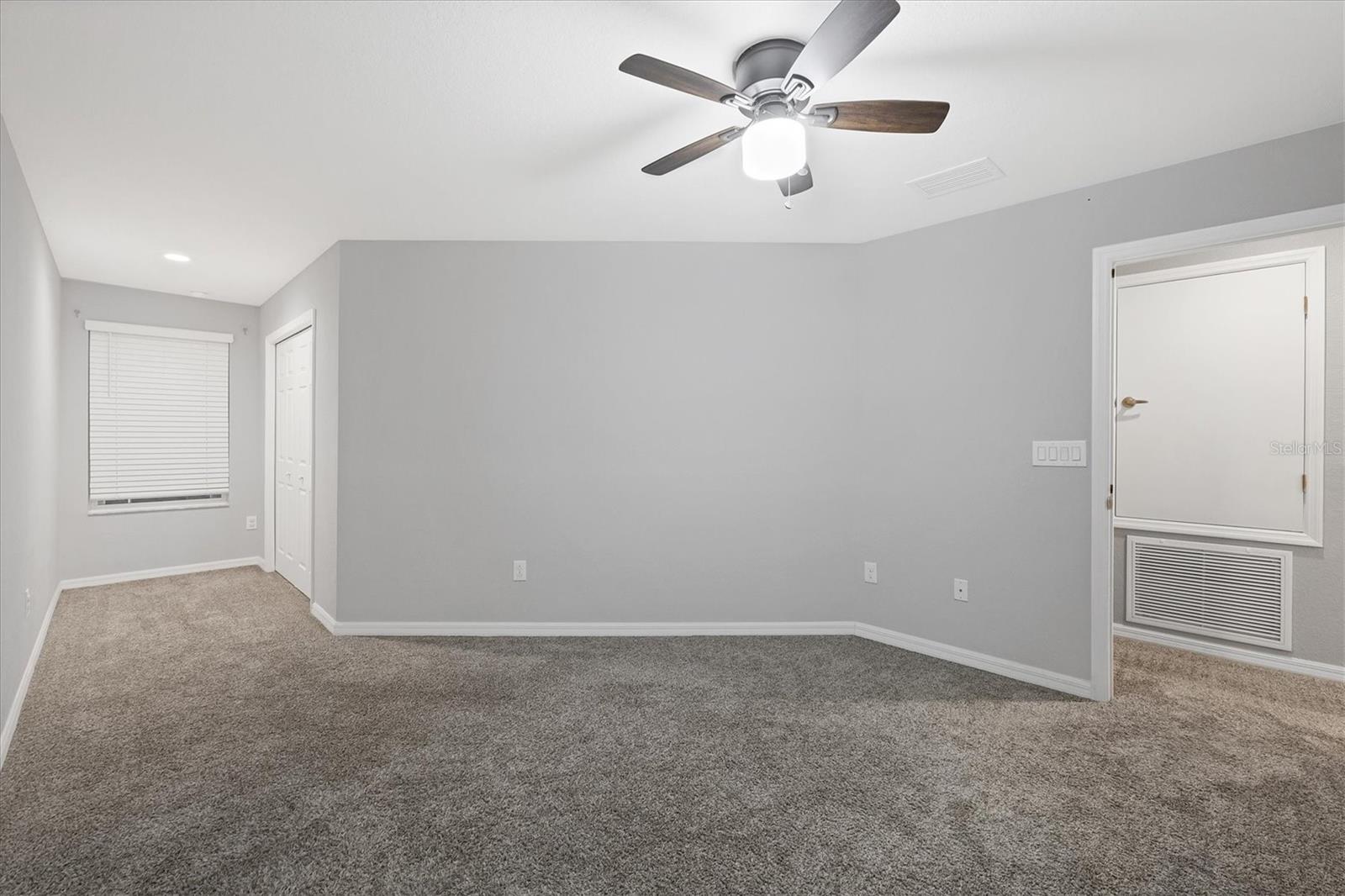 Image 15 of 35 For 1033 Grantham Drive