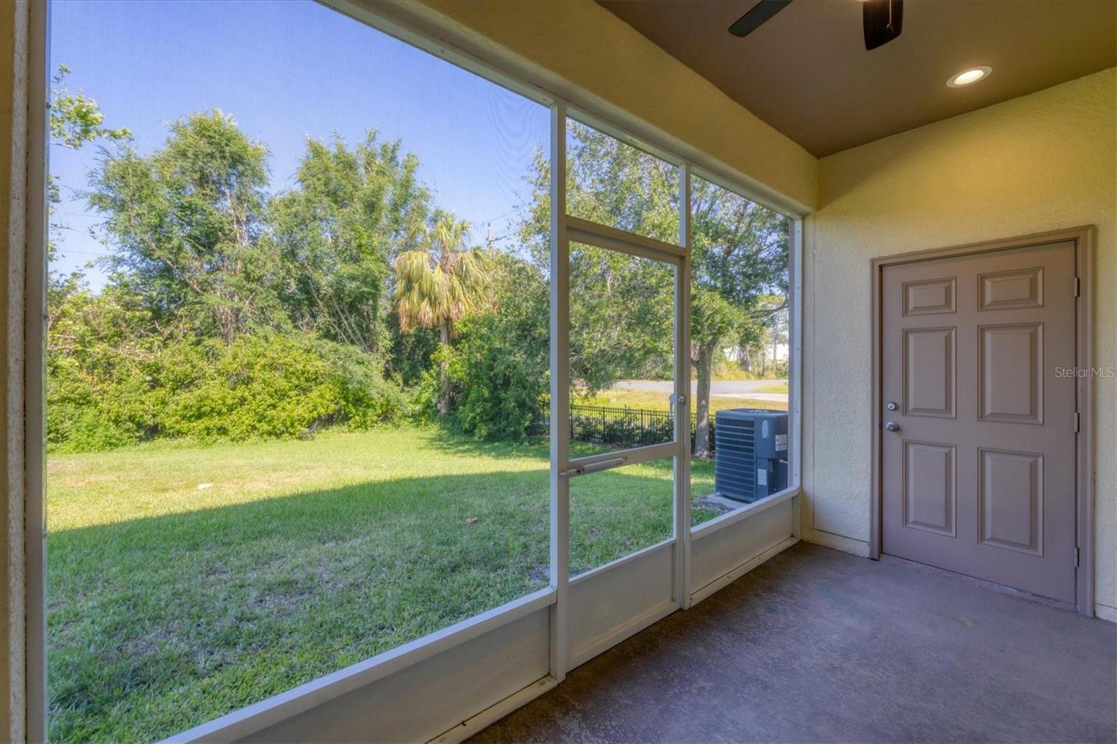 Image 22 of 35 For 1033 Grantham Drive