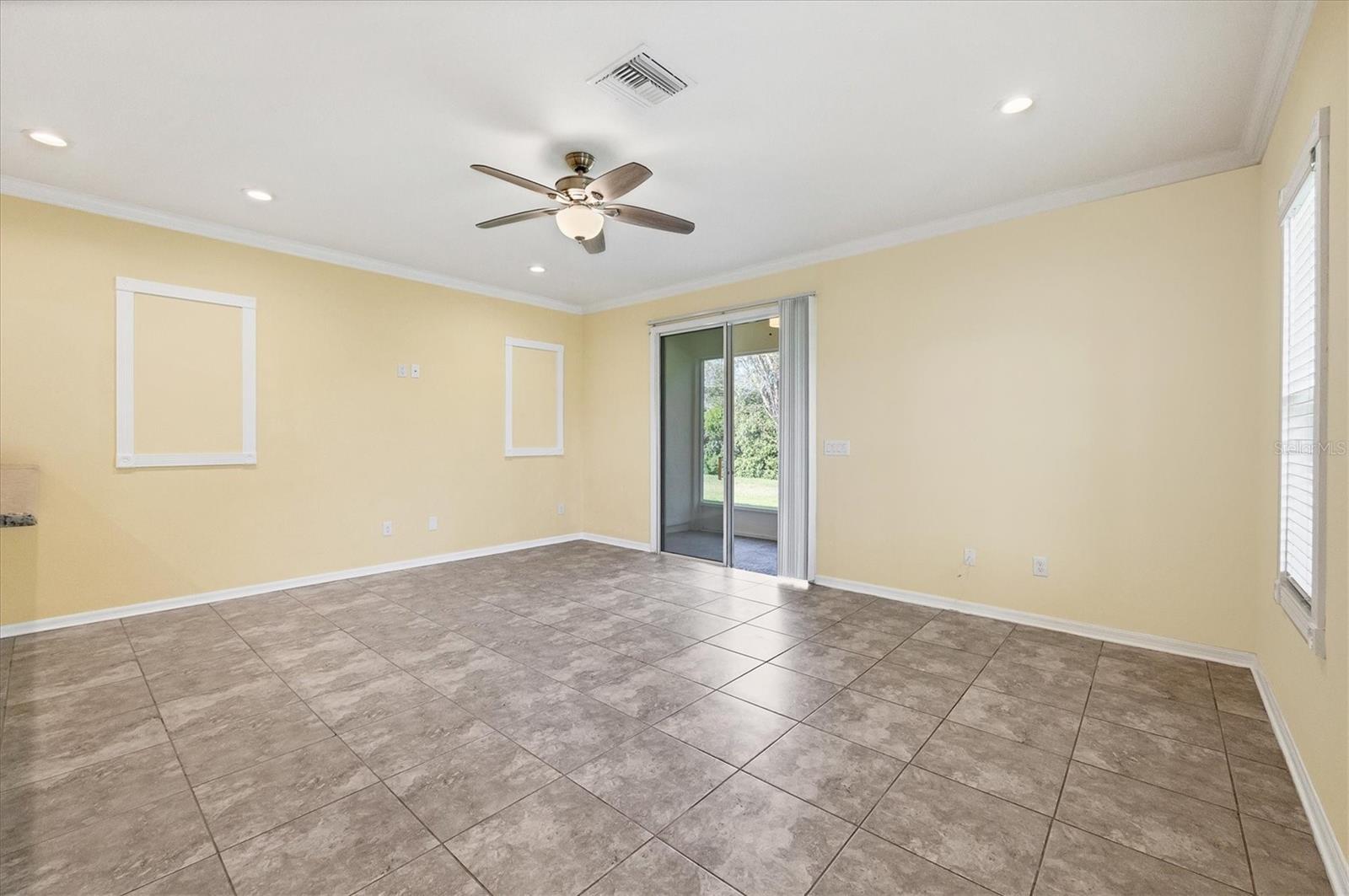 Image 4 of 35 For 1033 Grantham Drive