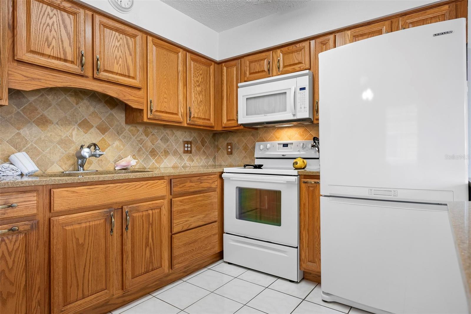 Image 15 of 64 For 4503 Gulf Drive A&b