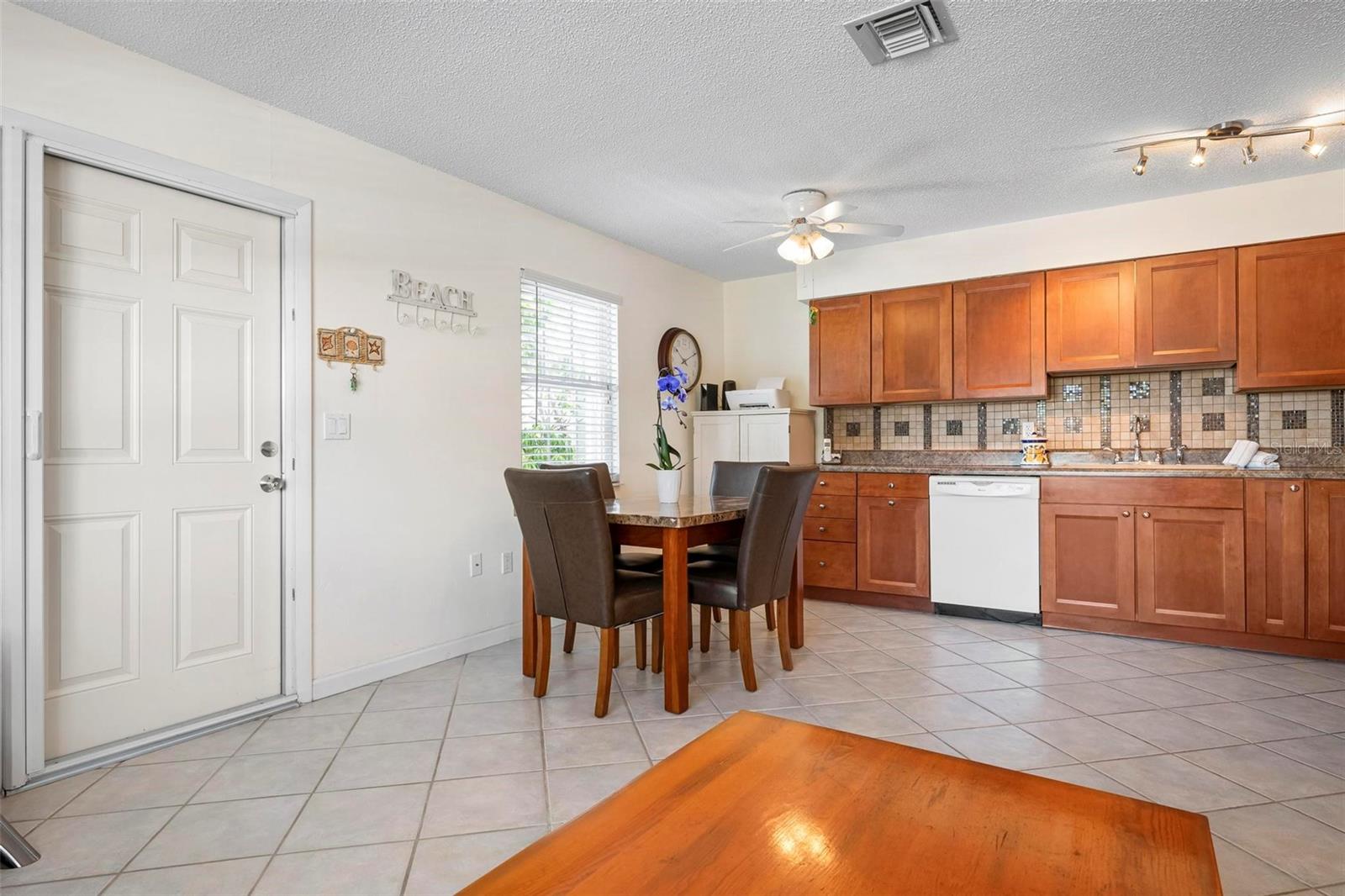 Image 28 of 64 For 4503 Gulf Drive A&b