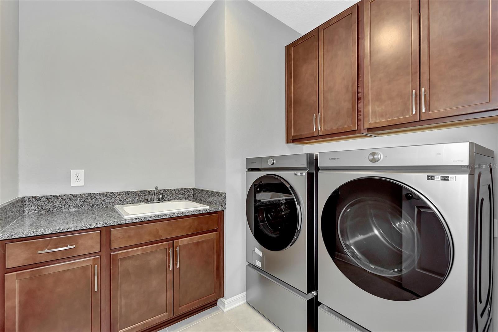 Image 45 of 71 For 5825 Millennium Silver Court