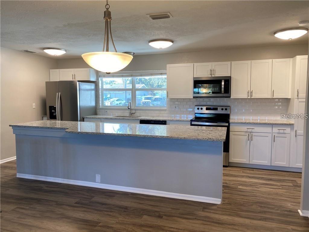 Image 4 of 17 For 2545 Clipper Ship Way