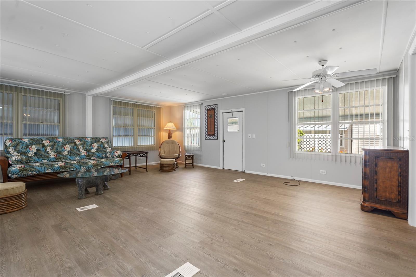 Image 12 of 48 For 94 Southwinds Drive