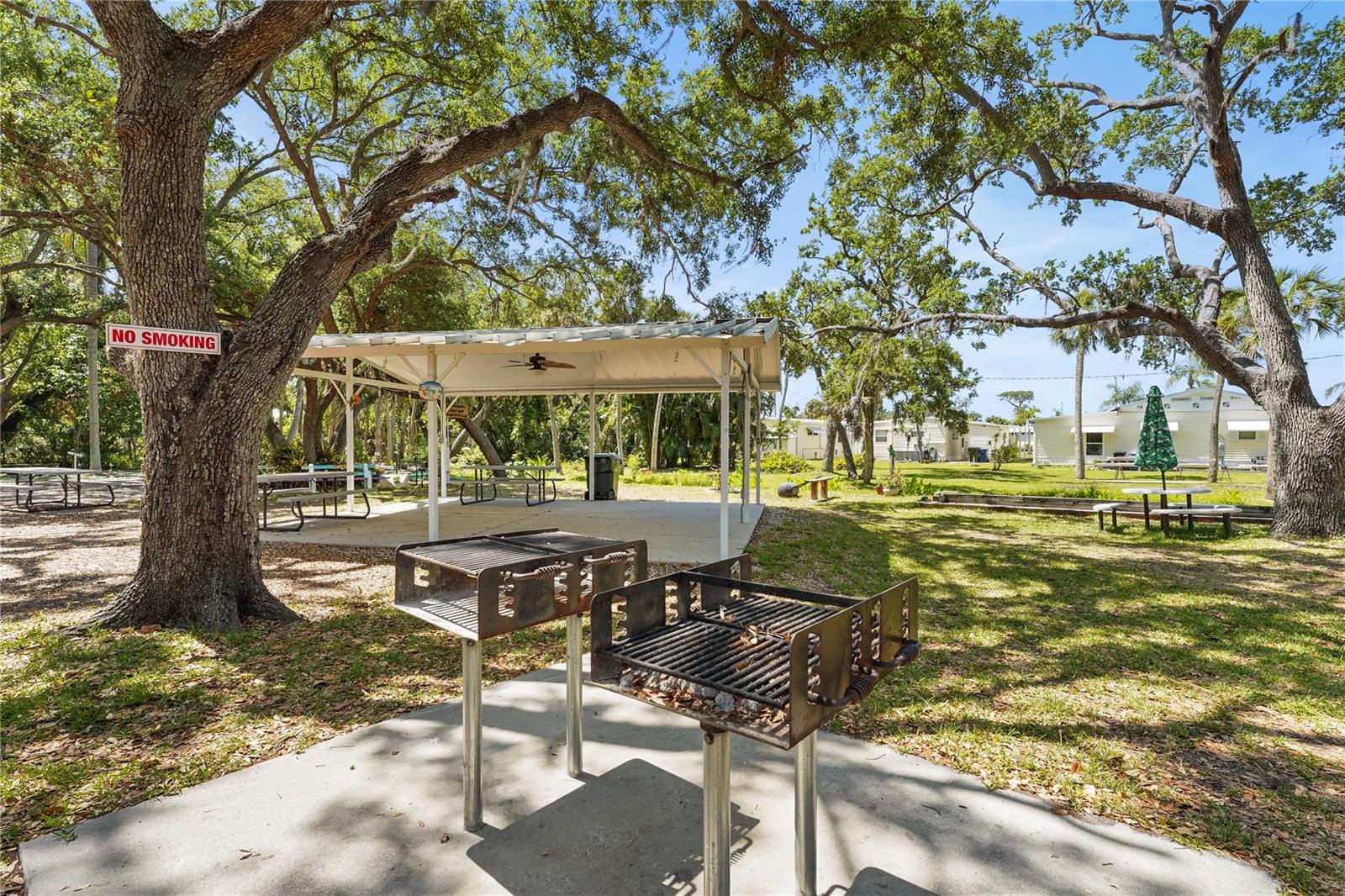 Image 42 of 48 For 94 Southwinds Drive