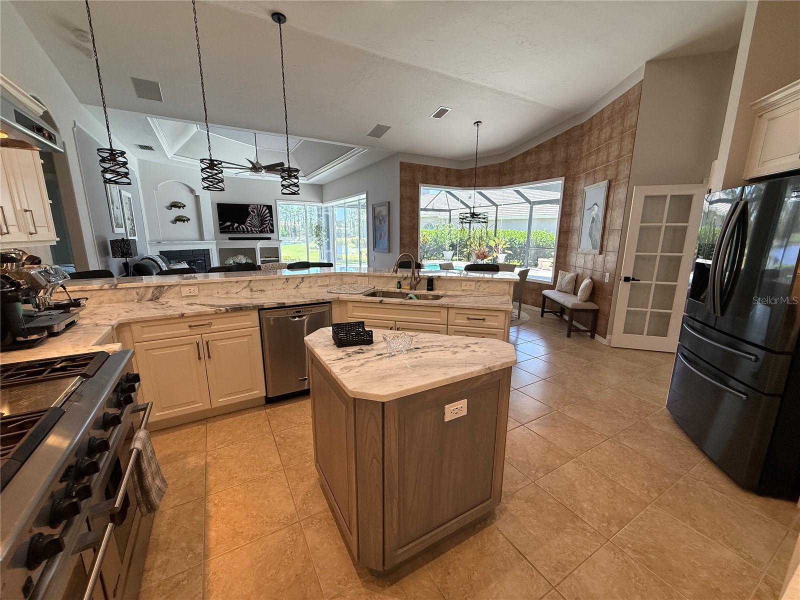 Image 16 of 52 For 7509 Coventry Court