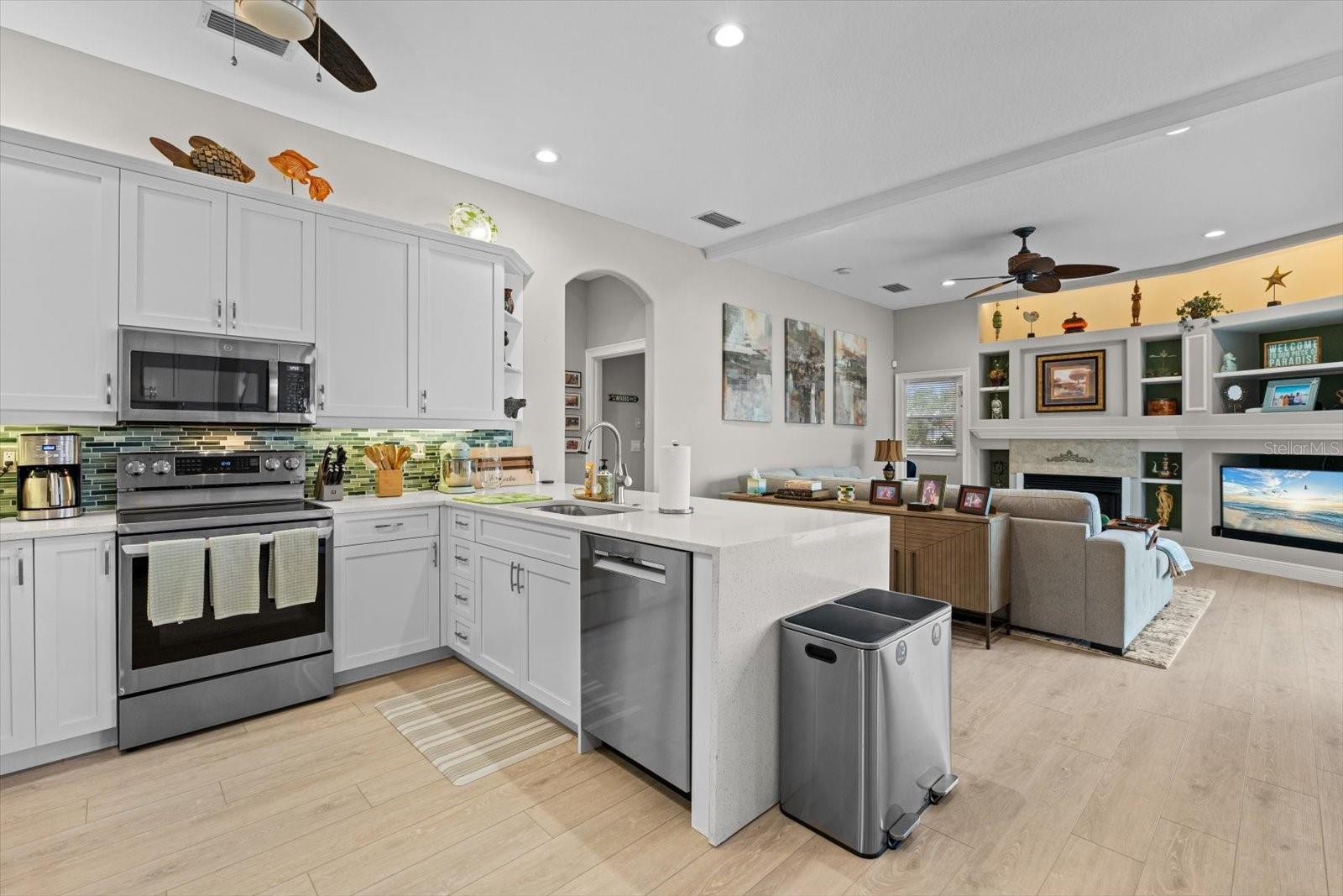 Image 10 of 48 For 9012 Province Street