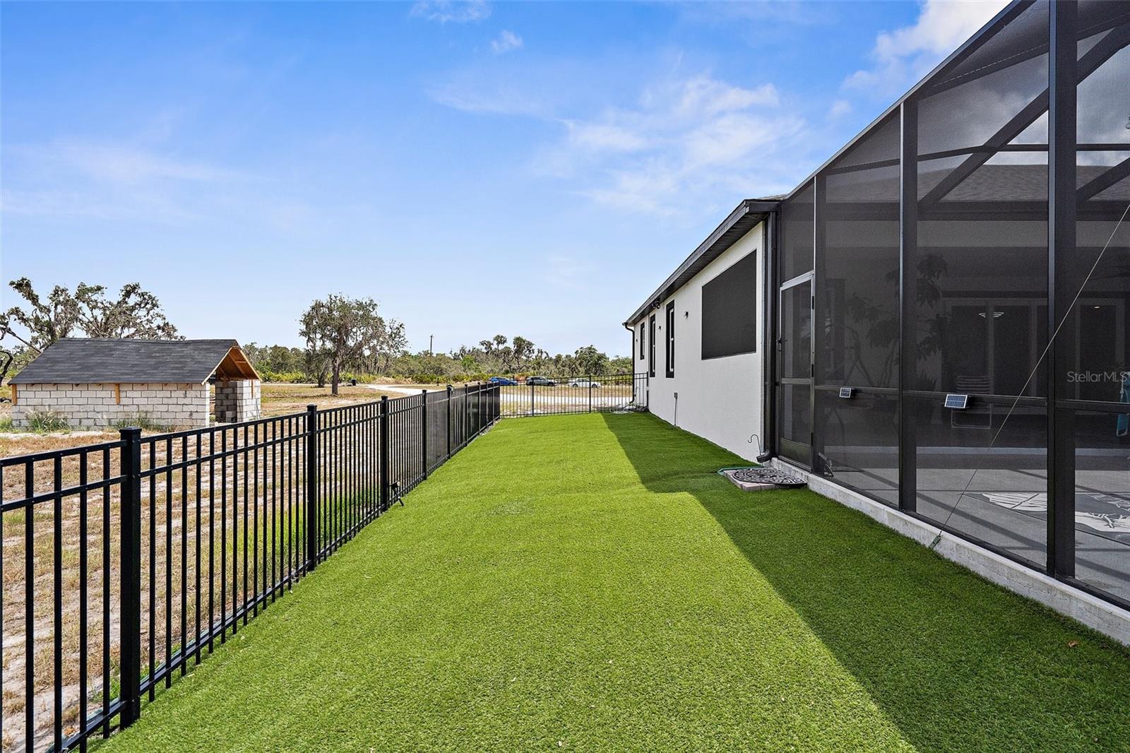 Image 33 of 47 For 1116 406th Court E