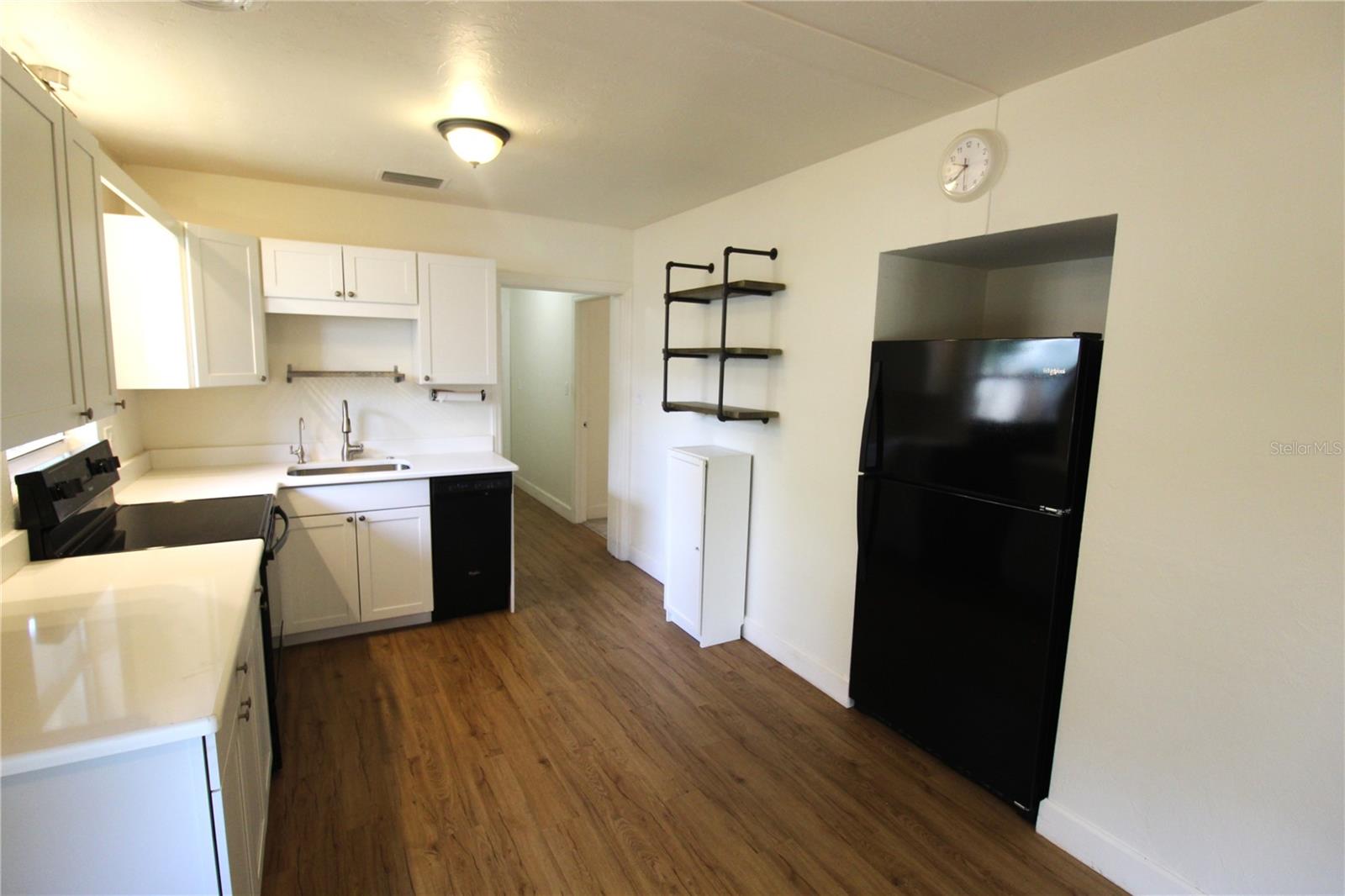 Image 3 of 16 For 1802 Cocoanut Avenue