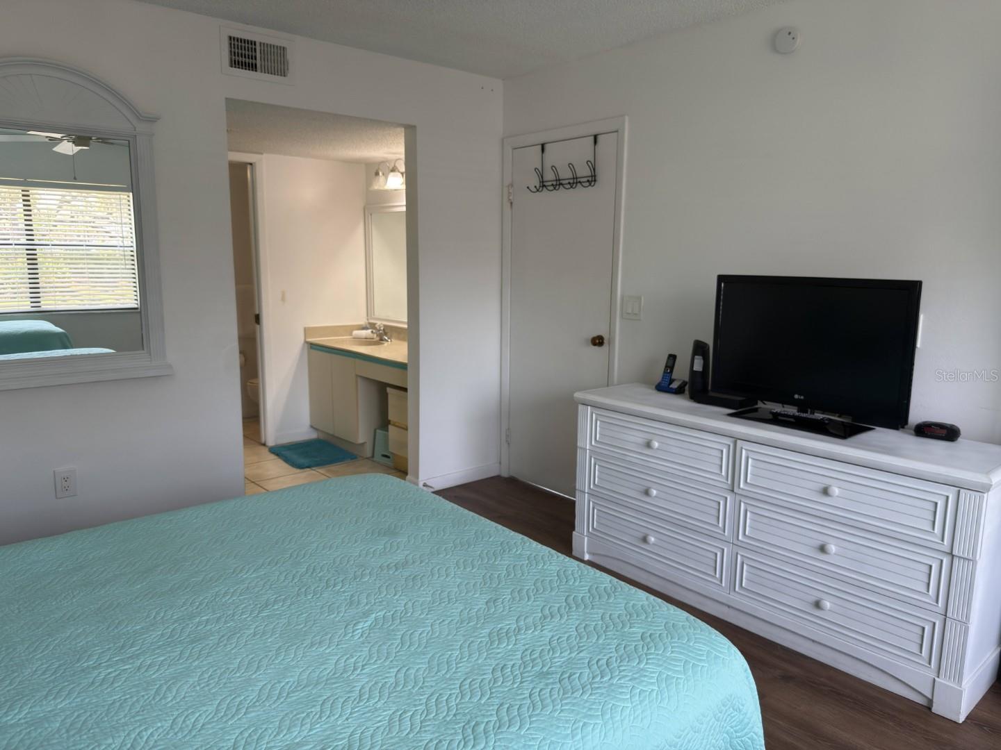 Image 21 of 70 For 4505 45th Avenue W 101b