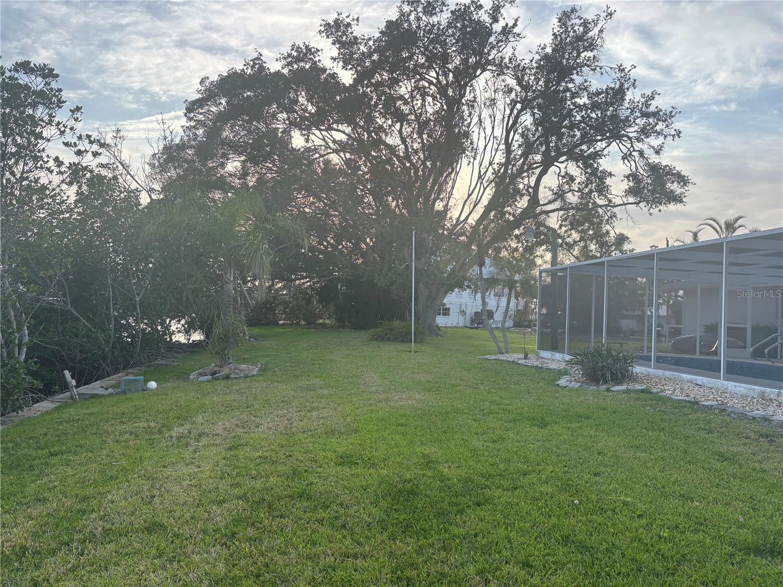 Image 14 of 20 For 4411 Dolphin Lane