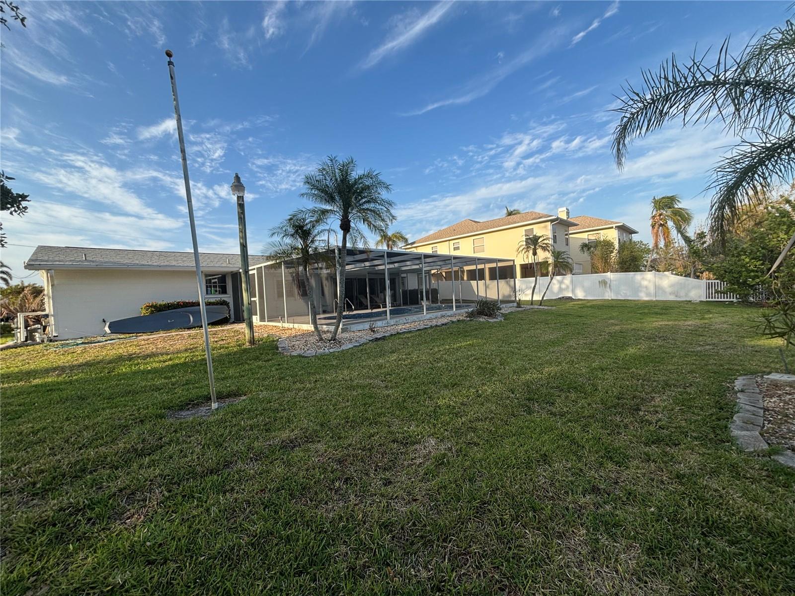 Image 2 of 20 For 4411 Dolphin Lane