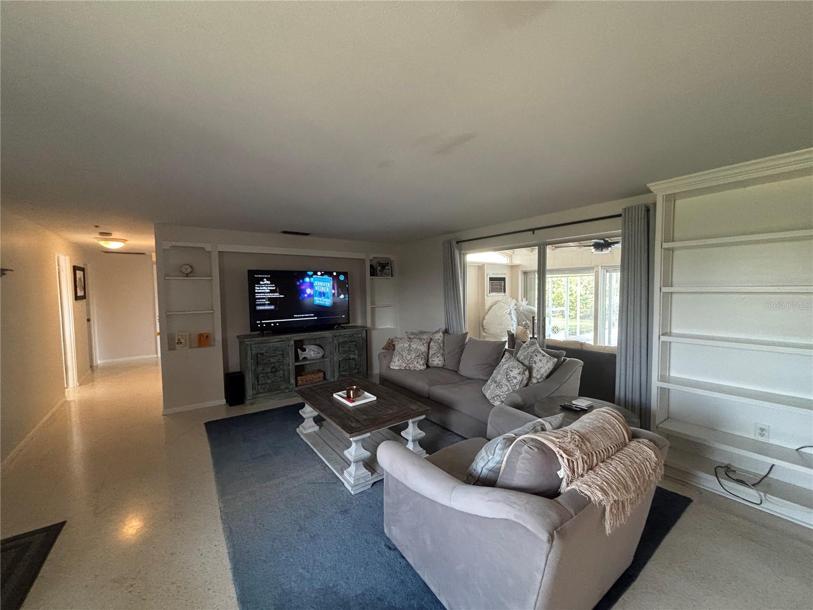 Image 4 of 20 For 4411 Dolphin Lane