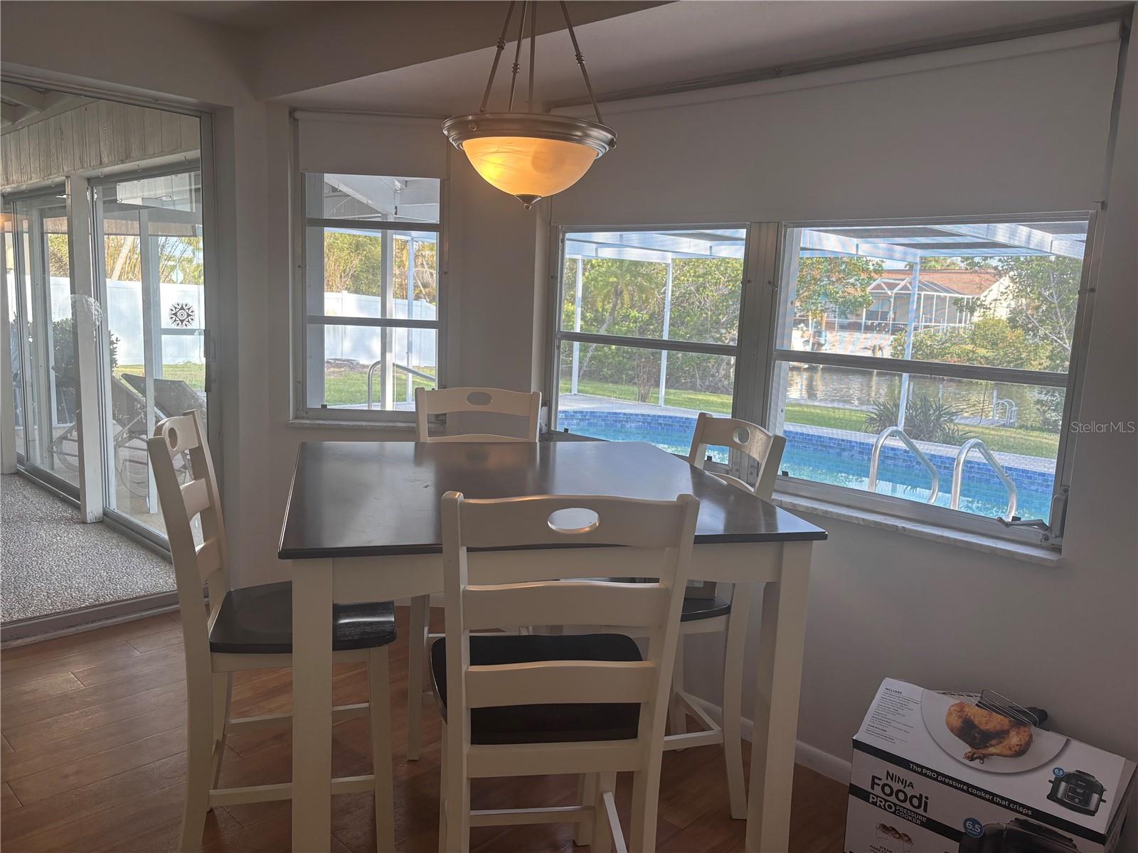 Image 7 of 20 For 4411 Dolphin Lane