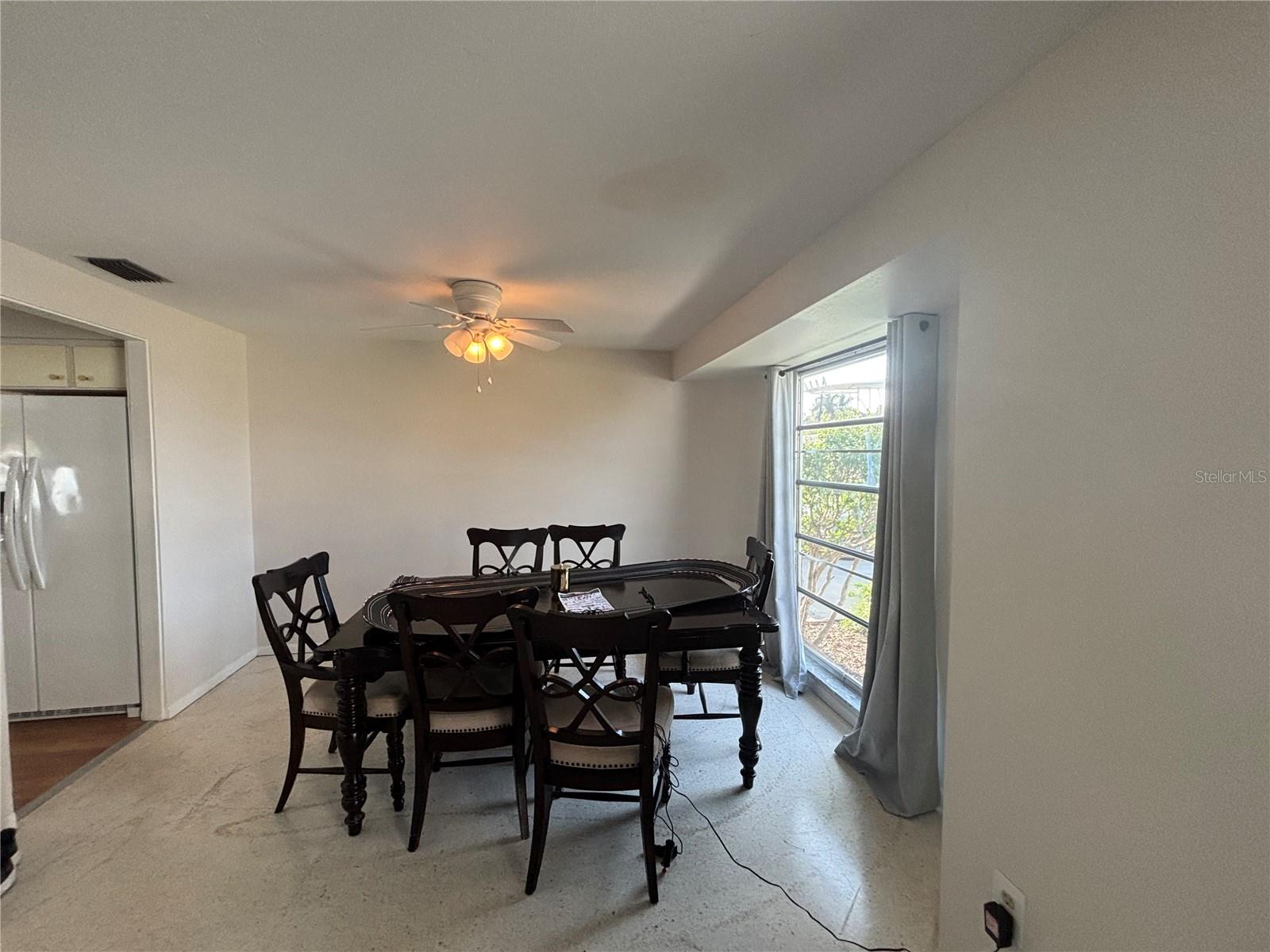 Image 8 of 20 For 4411 Dolphin Lane