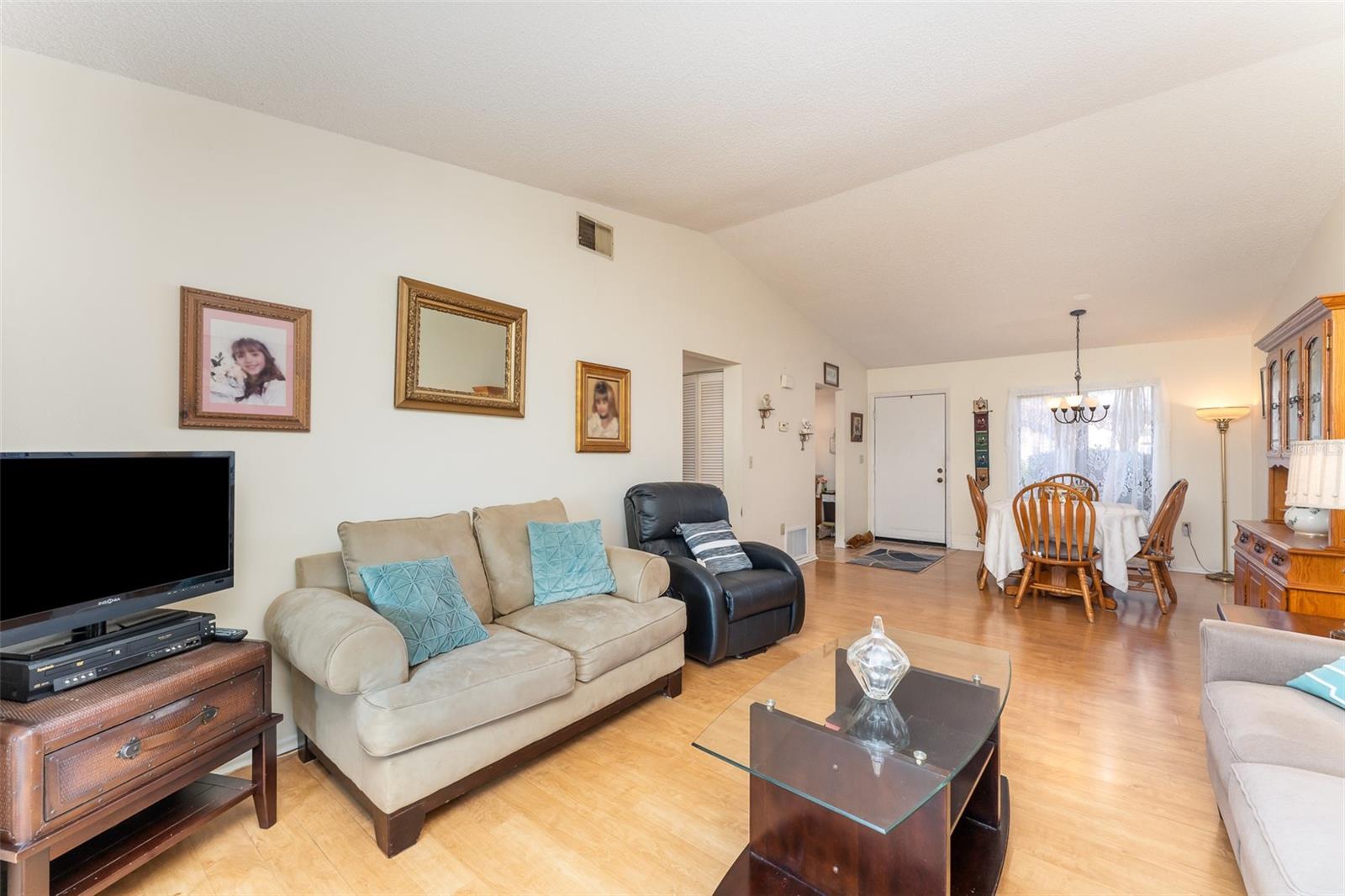 Image 11 of 25 For 6315 29th Avenue W